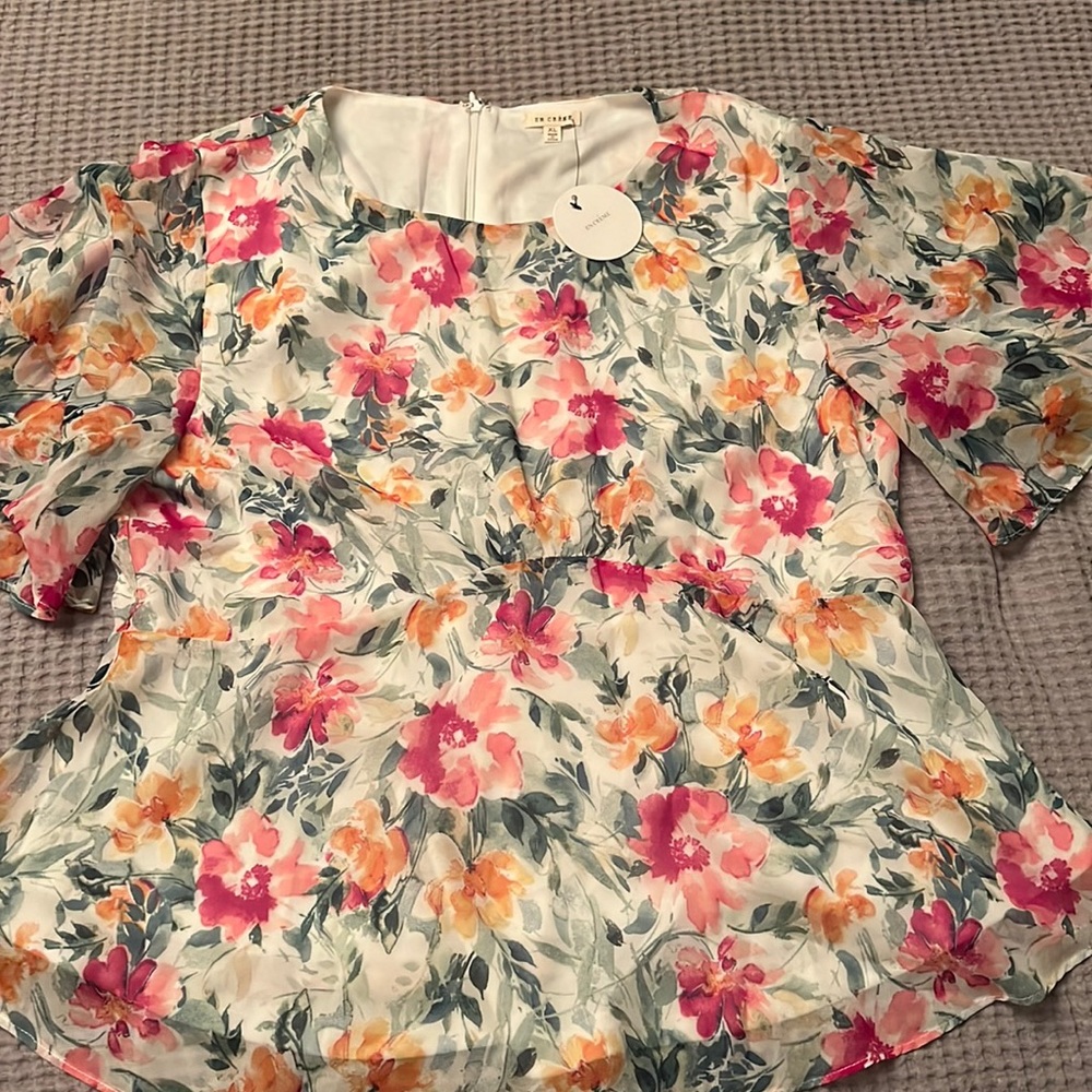 Pretty floral top